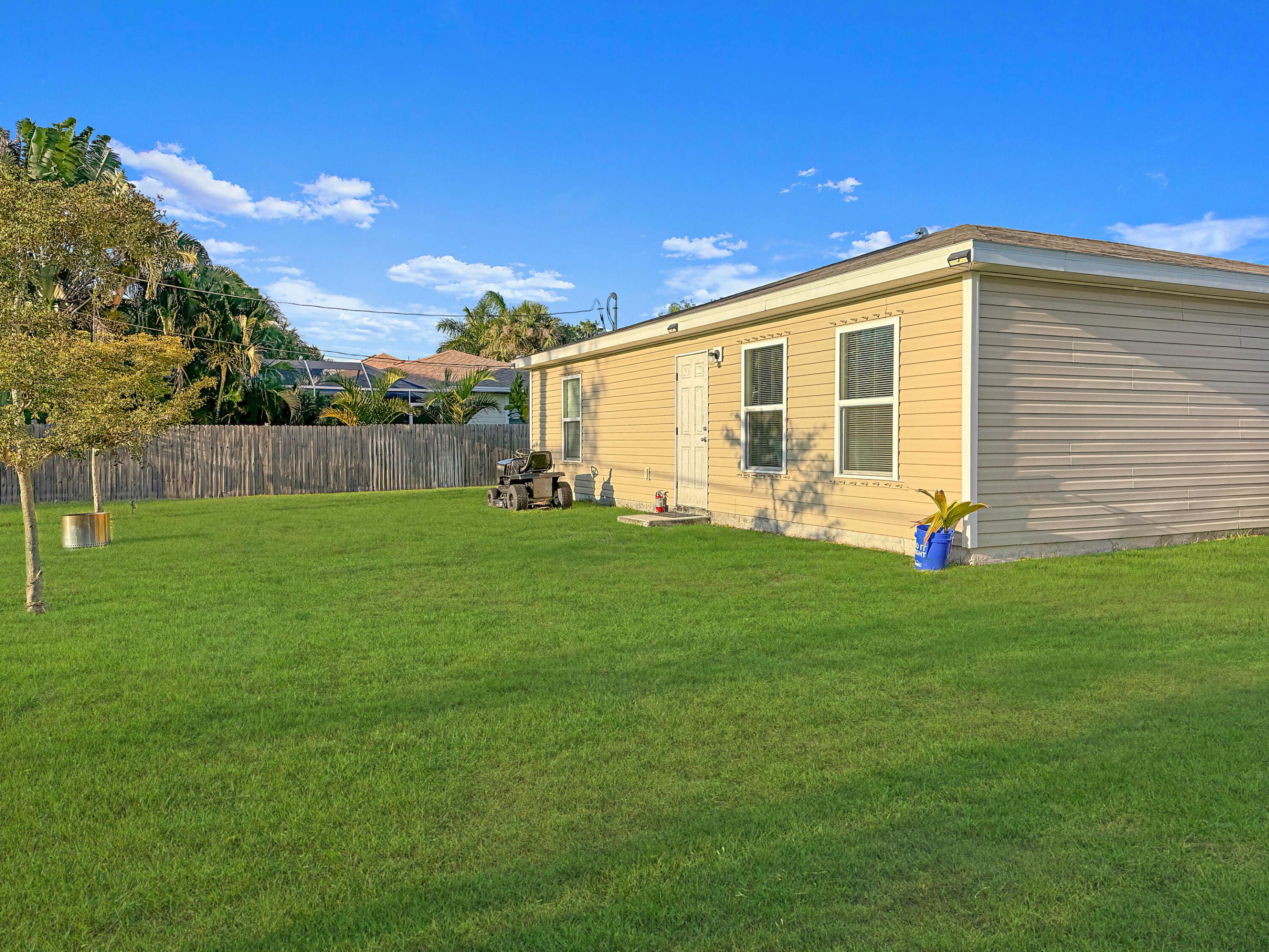 PORT ST LUCIE SECTION 10 - Residential