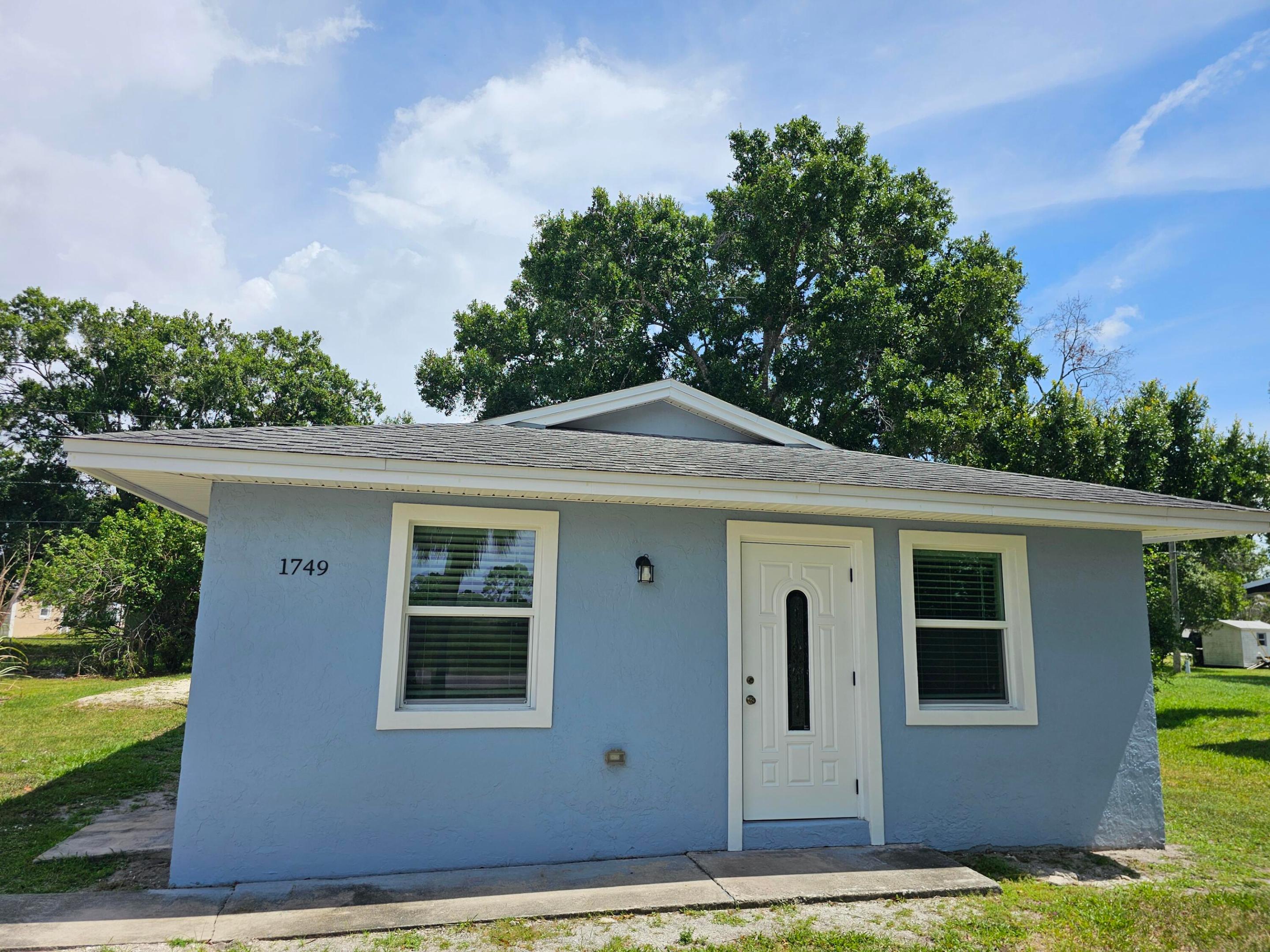 2001 CBS 2/1 single family home 864 sq ft total living area. Granite countertops, full kitchen with stainless appliances and new a/c unit. Inside laundry room, 100% tile throughout. Upgraded construction with impact rated windows and doors. Located close to town, shopping, schools and businesses.