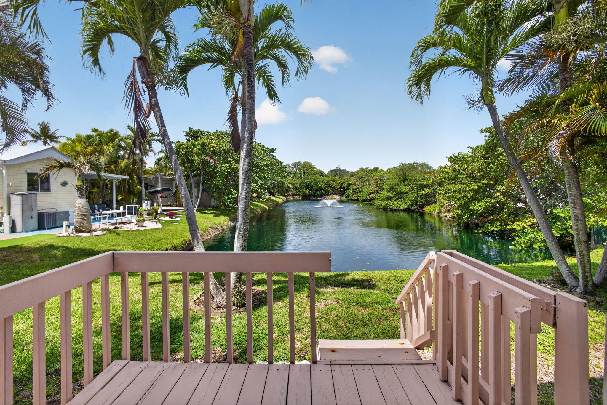 Juno Ocean Walk - Residential