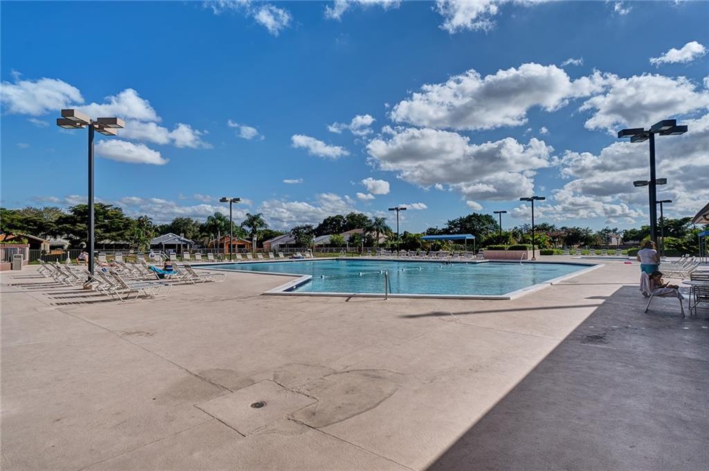 CENTURA PARC - Residential