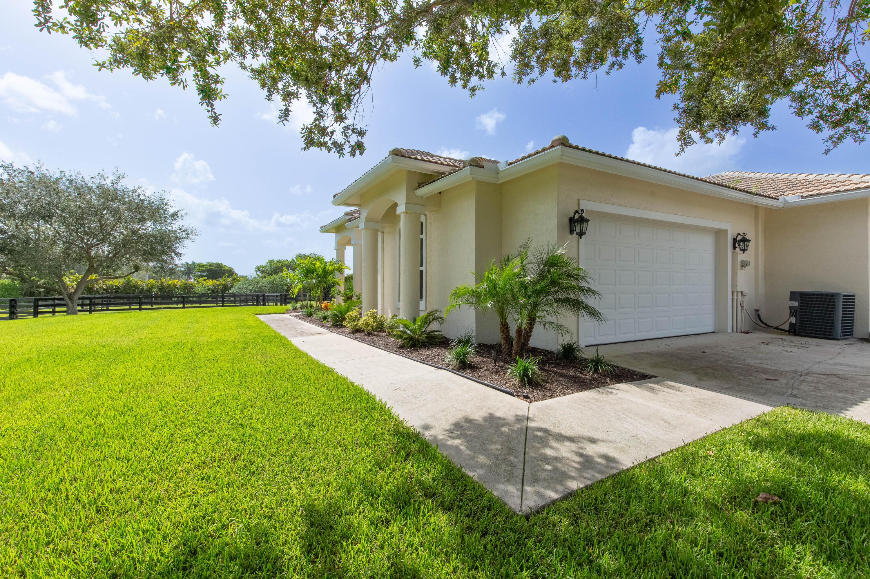 Palm Beach Point - Sun glade - Residential