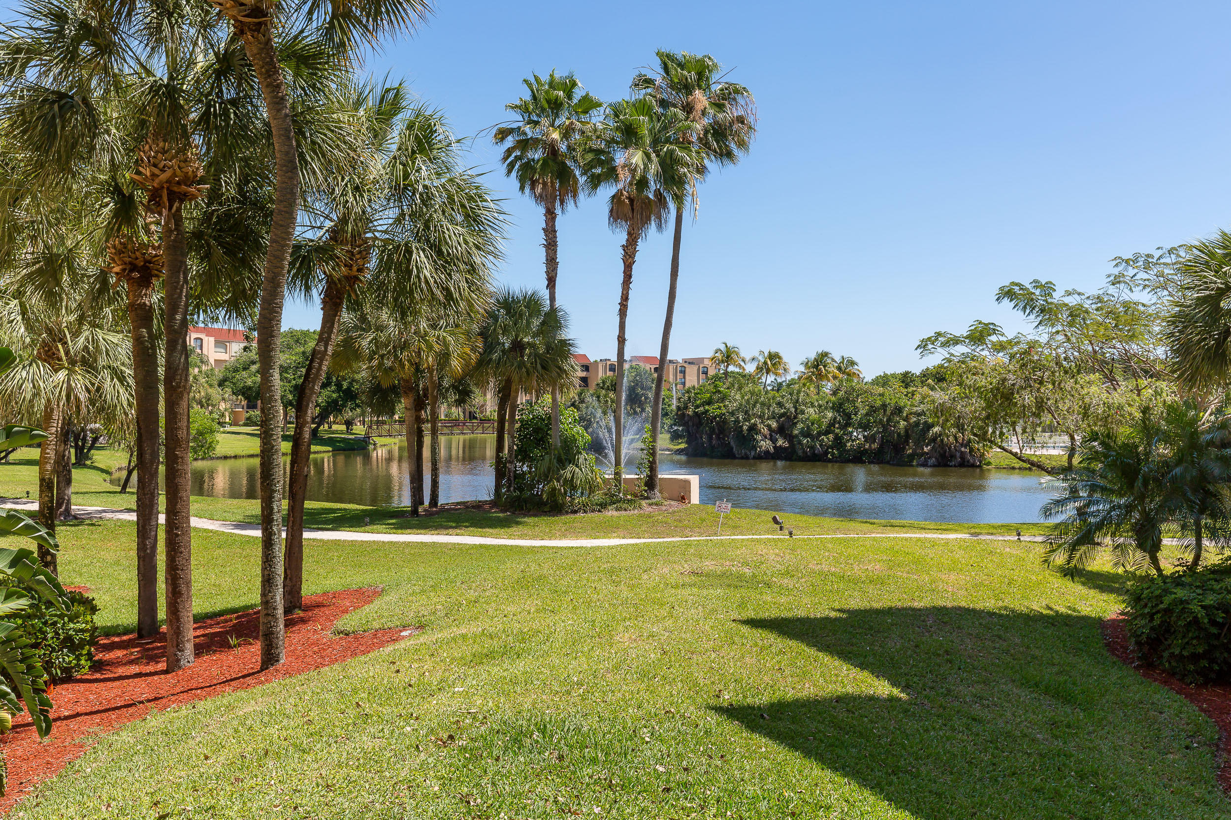 LAVERS DELRAY RACQUET CLUB CONDO - Residential Lease