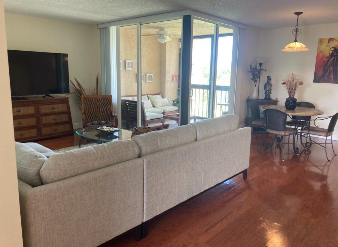 LAVERS DELRAY RACQUET CLUB CONDO - Residential Lease