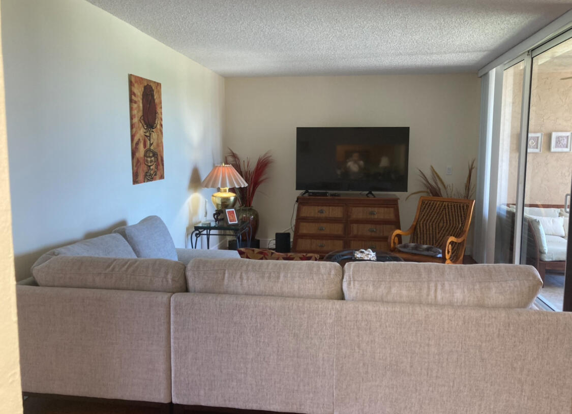 LAVERS DELRAY RACQUET CLUB CONDO - Residential Lease