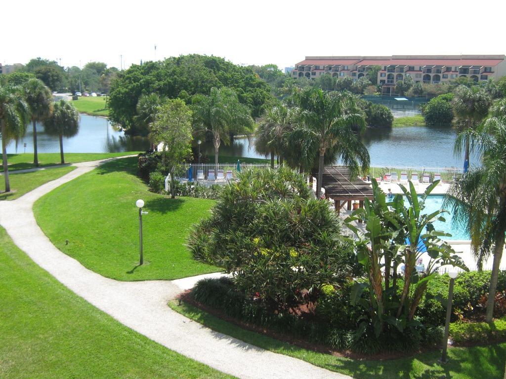 LAVERS DELRAY RACQUET CLUB CONDO - Residential Lease