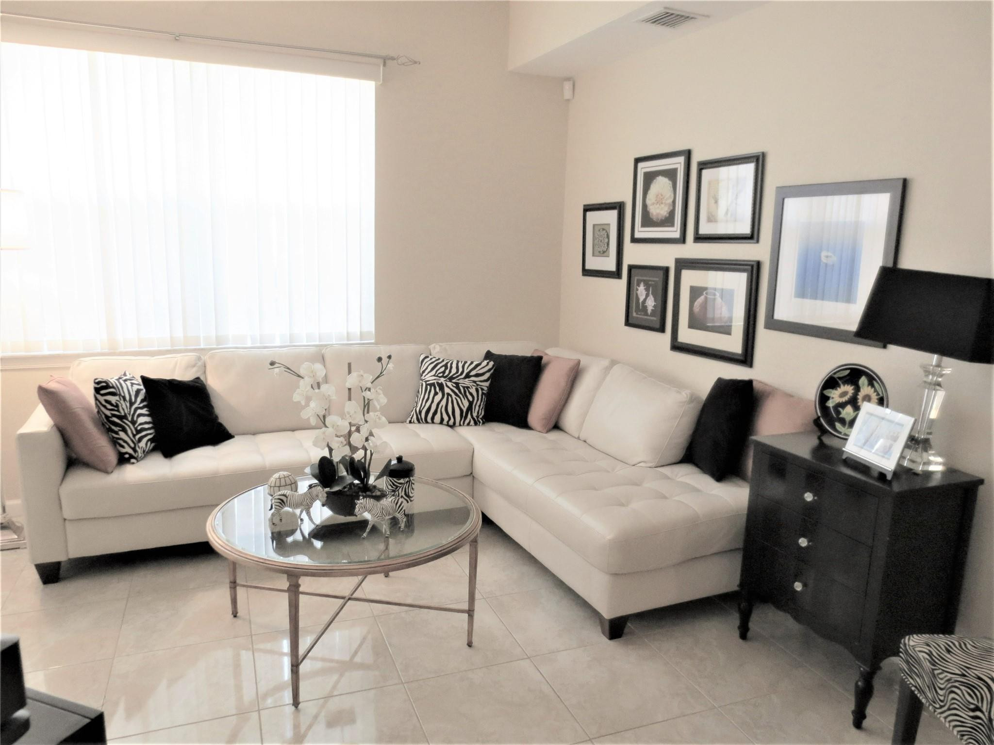 OCEAN WALK VILLAS CONDO - Residential