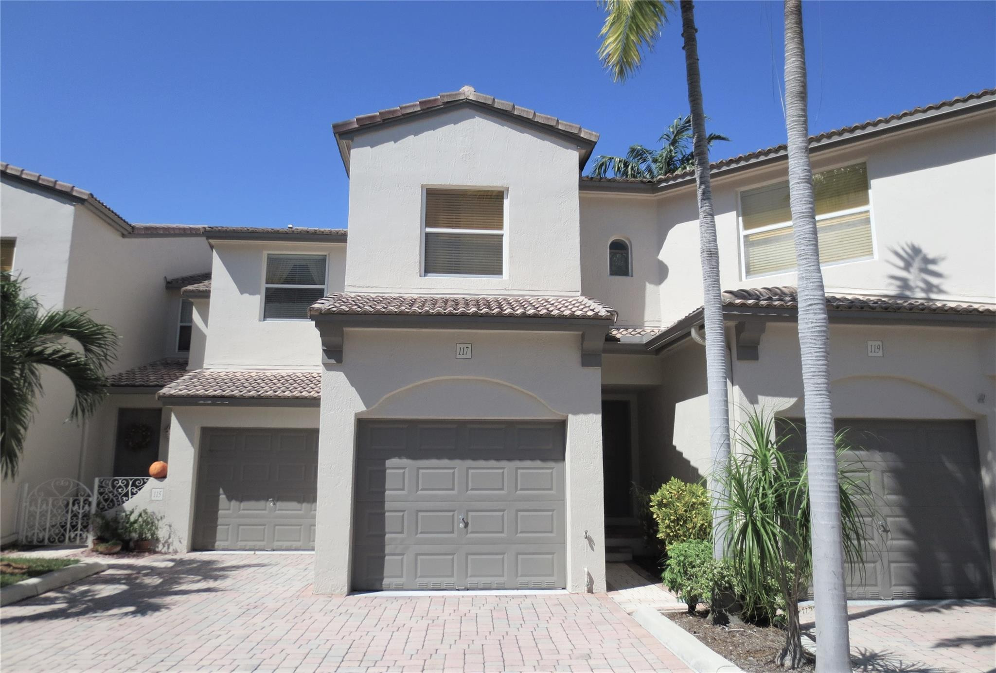 OCEAN WALK VILLAS CONDO - Residential