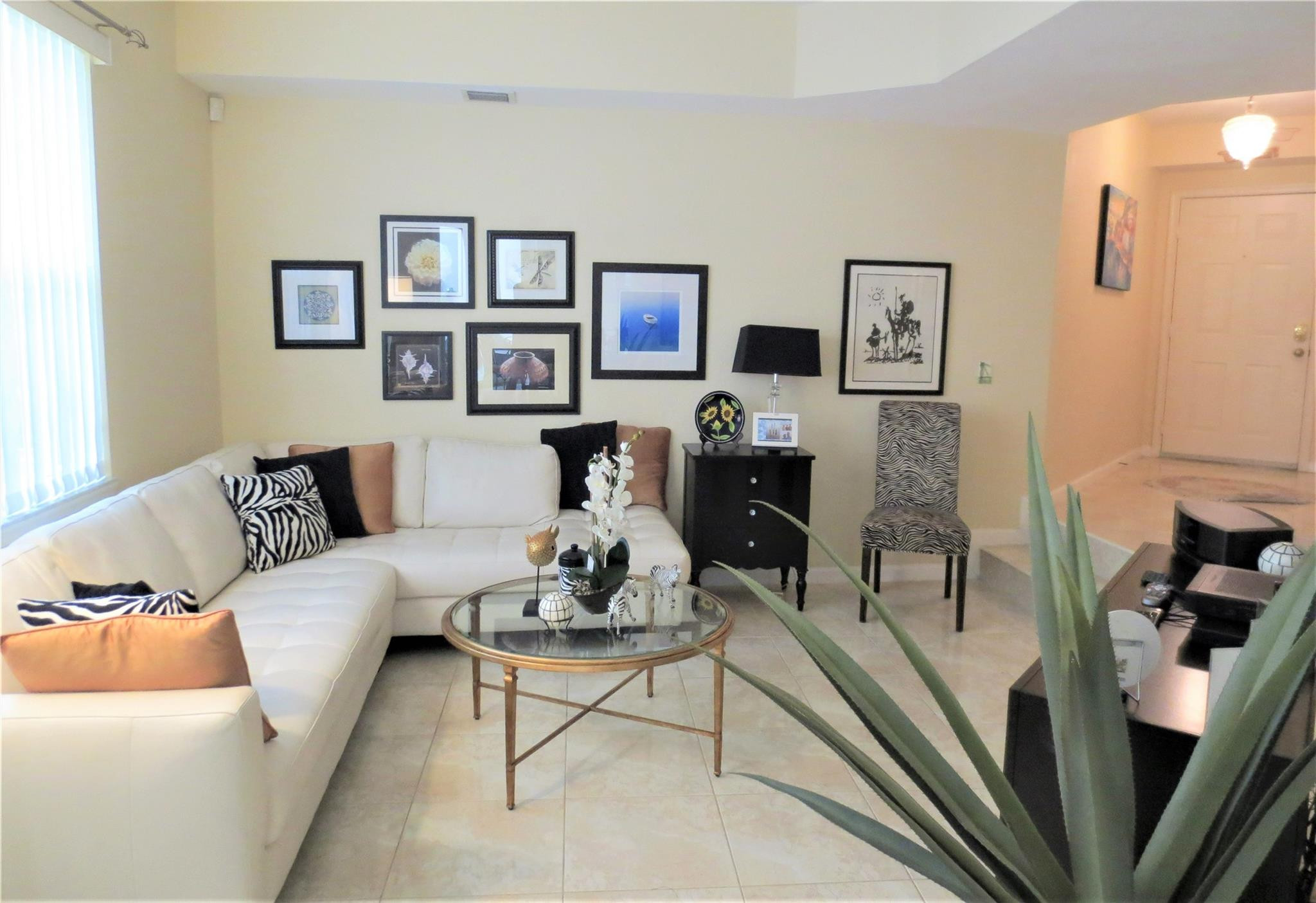 OCEAN WALK VILLAS CONDO - Residential