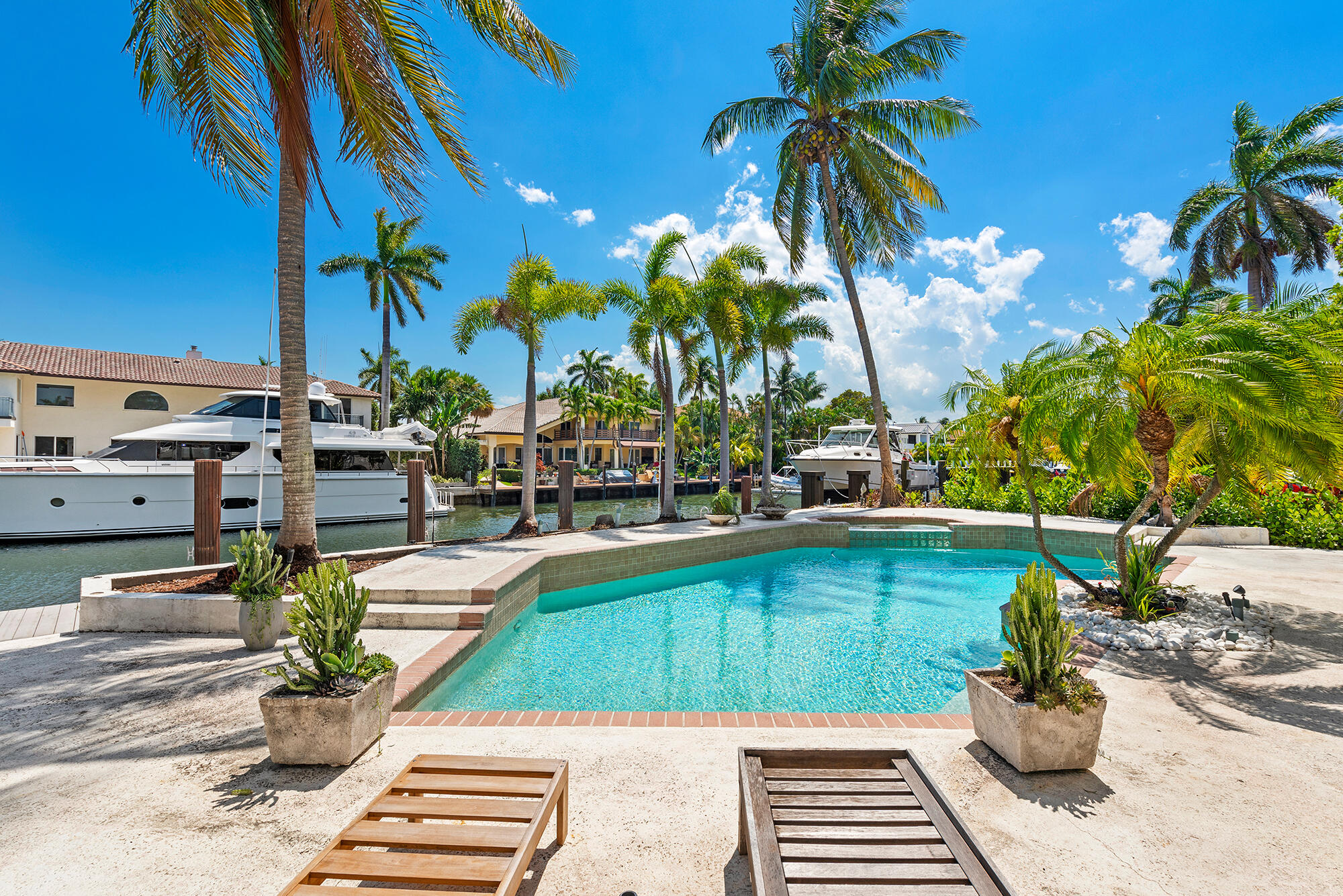 SEA ISLAND - Residential