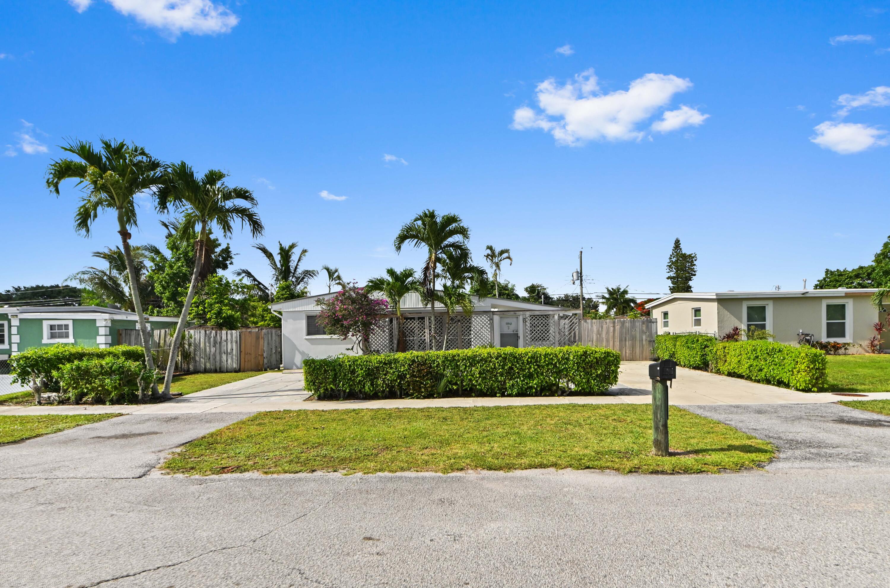 SEMINOLE MANOR 2 - Residential