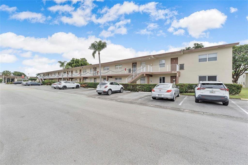 55+ Community. Larger 1 bed 1.5 bath condo located in he heart of Margate! Conveniently located on the first floor.  You will love living in this quite community conveniently located close to shopping plazas, major roads, groceries, and restaurants. Community offers 2 swimming pools, Huge clubhouse, Theater, BBQ area, Billiards, Library, Gym, and cards room! Property is ready for your personal touches. 55+ comm., a min. cred. score of 675, no pets allowed, buyer min. inc. of $35K/year, 20% down payment for financed purchases, & no renting allowed during the 1st 3 yrs. The community offers a wide range of amenities: a clubhouse, exercise room, pool, & scenic walking trails++ 55+ community.