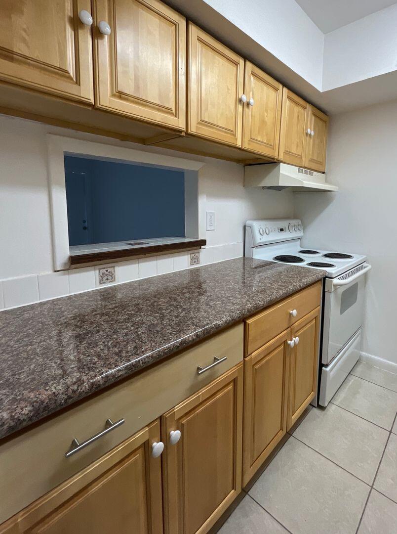 PALM BEACH LAKES SOUTH - Residential Lease