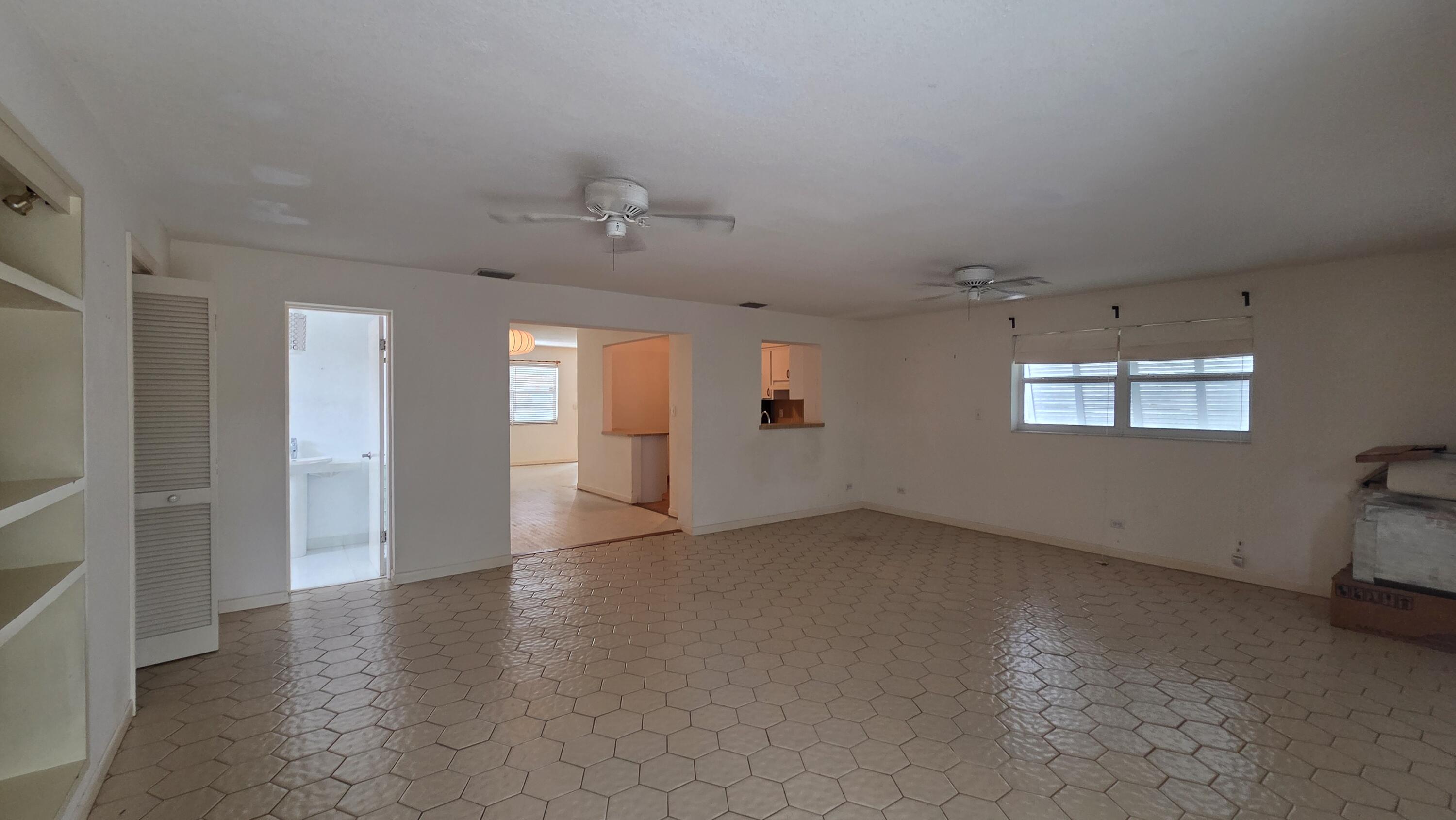 HOLLYWOOD HEIGHTS ADD SEC ONE - Residential