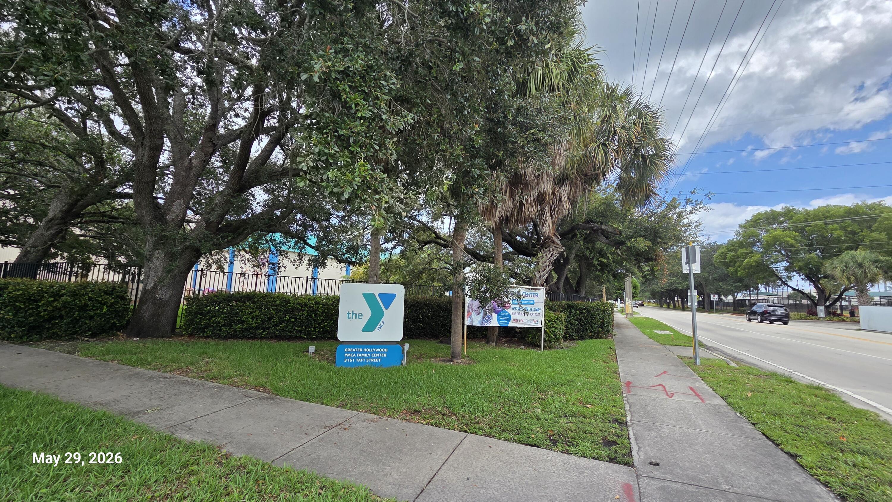 HOLLYWOOD HEIGHTS ADD SEC ONE - Residential