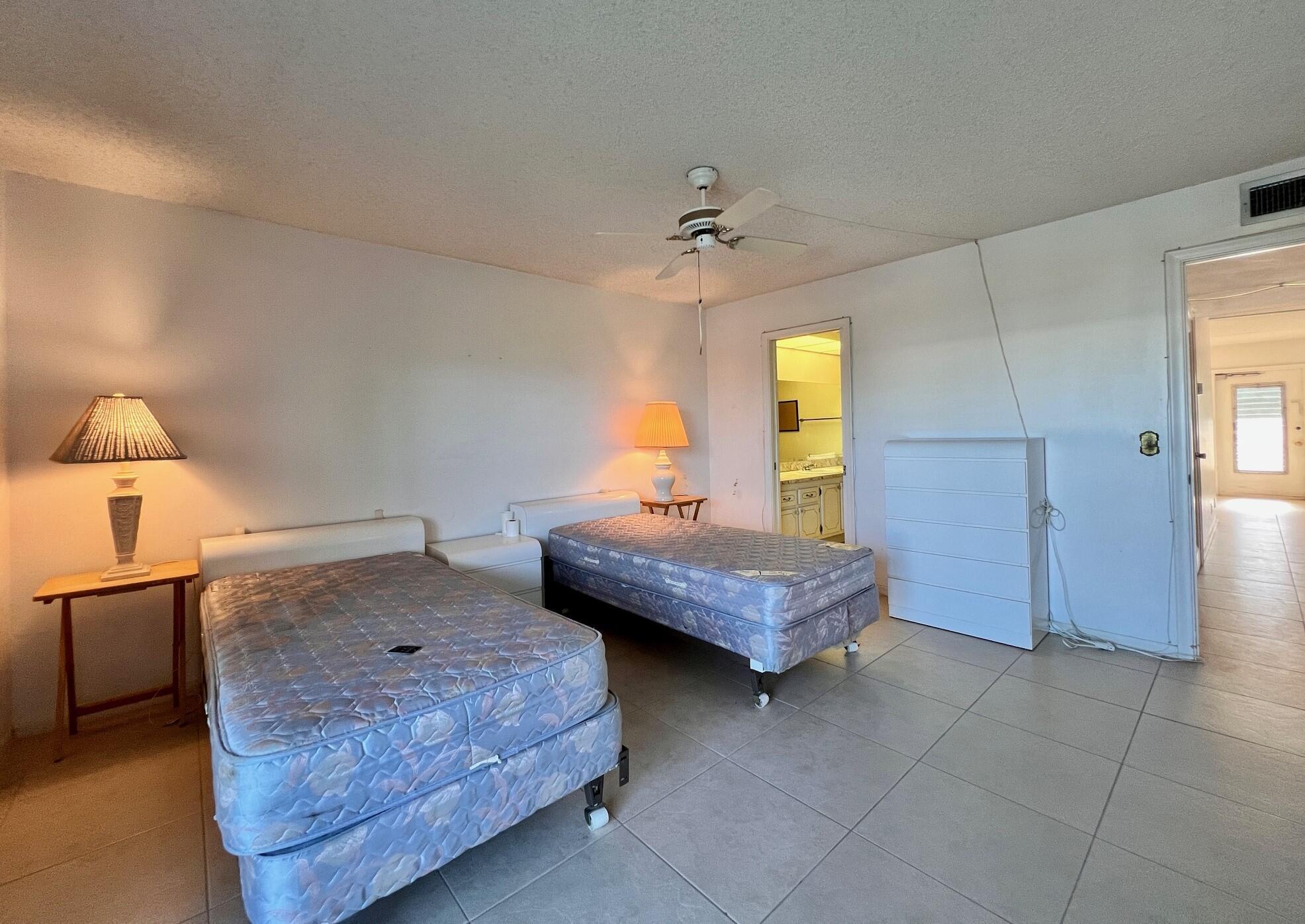 WELLINGTON CONDOS - Residential Lease