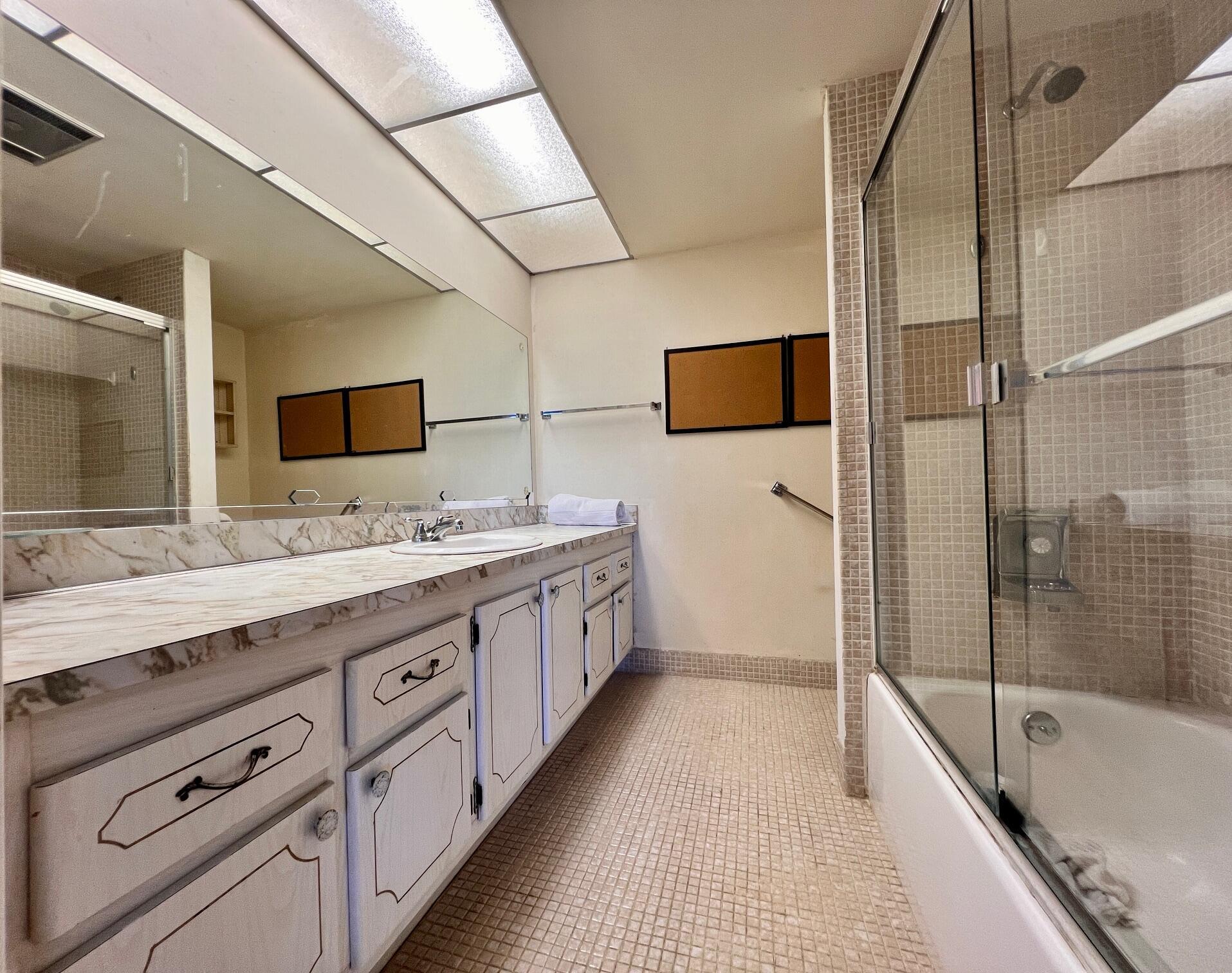 WELLINGTON CONDOS - Residential Lease