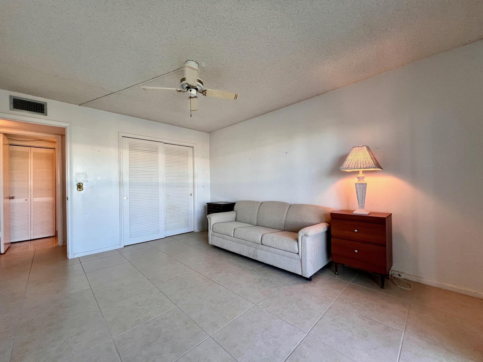 WELLINGTON CONDOS - Residential Lease
