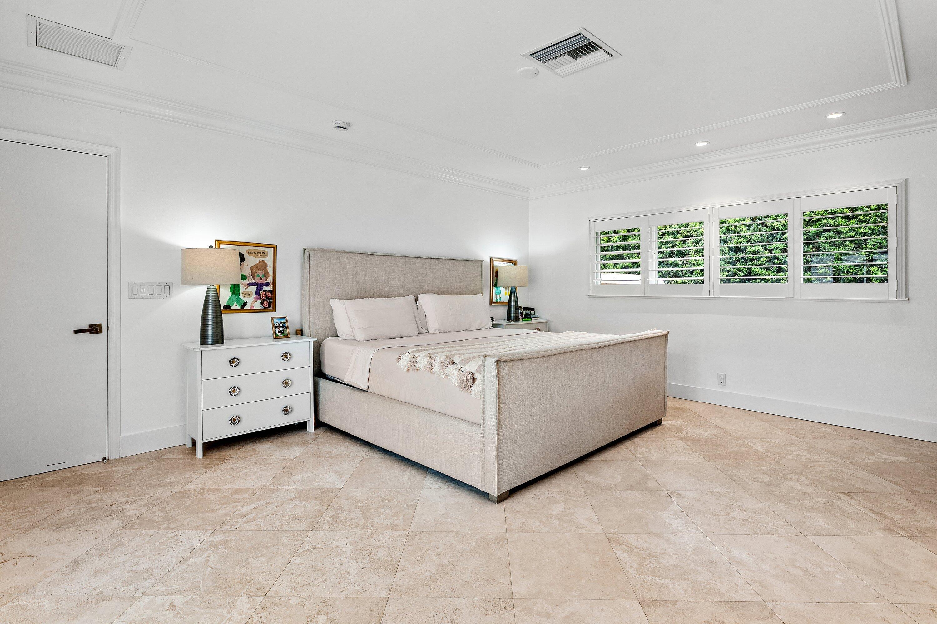 CAMINO GARDENS SEC 3 - Residential Lease