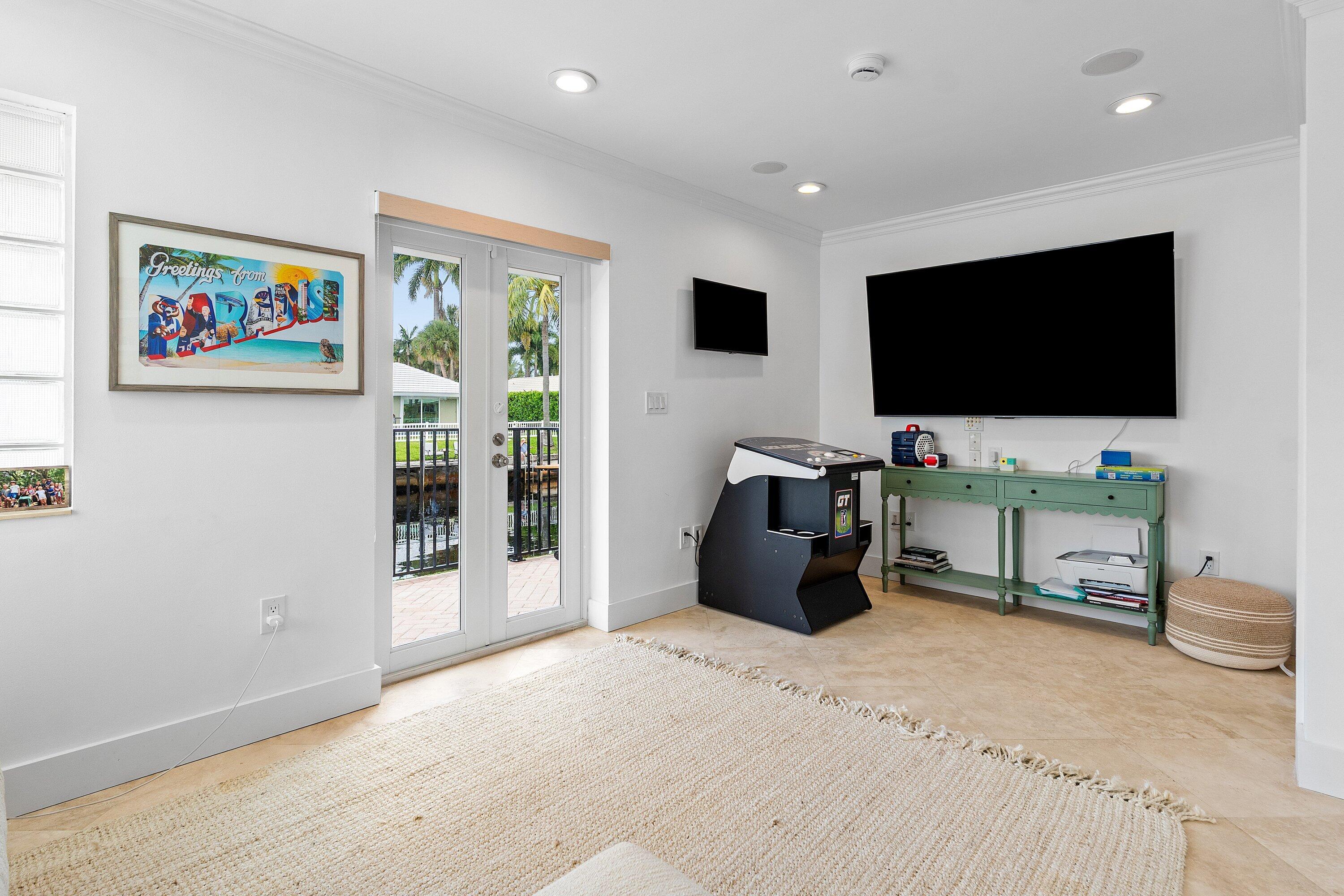 CAMINO GARDENS SEC 3 - Residential Lease
