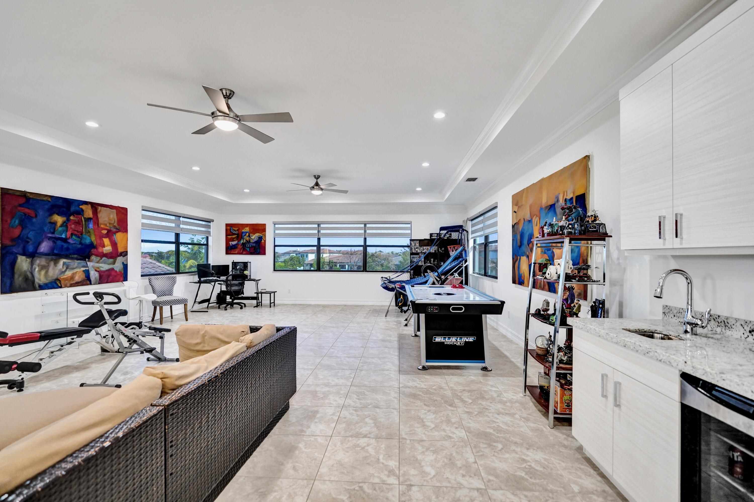 PALM MEADOWS ESTATES - Residential