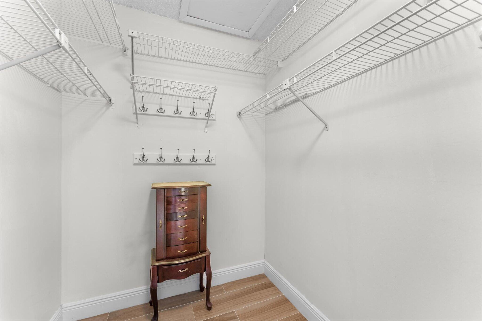 PINE RIDGE SOUTH IV CONDO - Residential