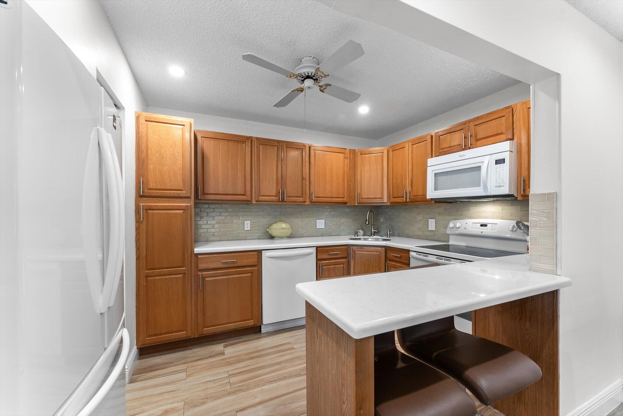 PINE RIDGE SOUTH IV CONDO - Residential