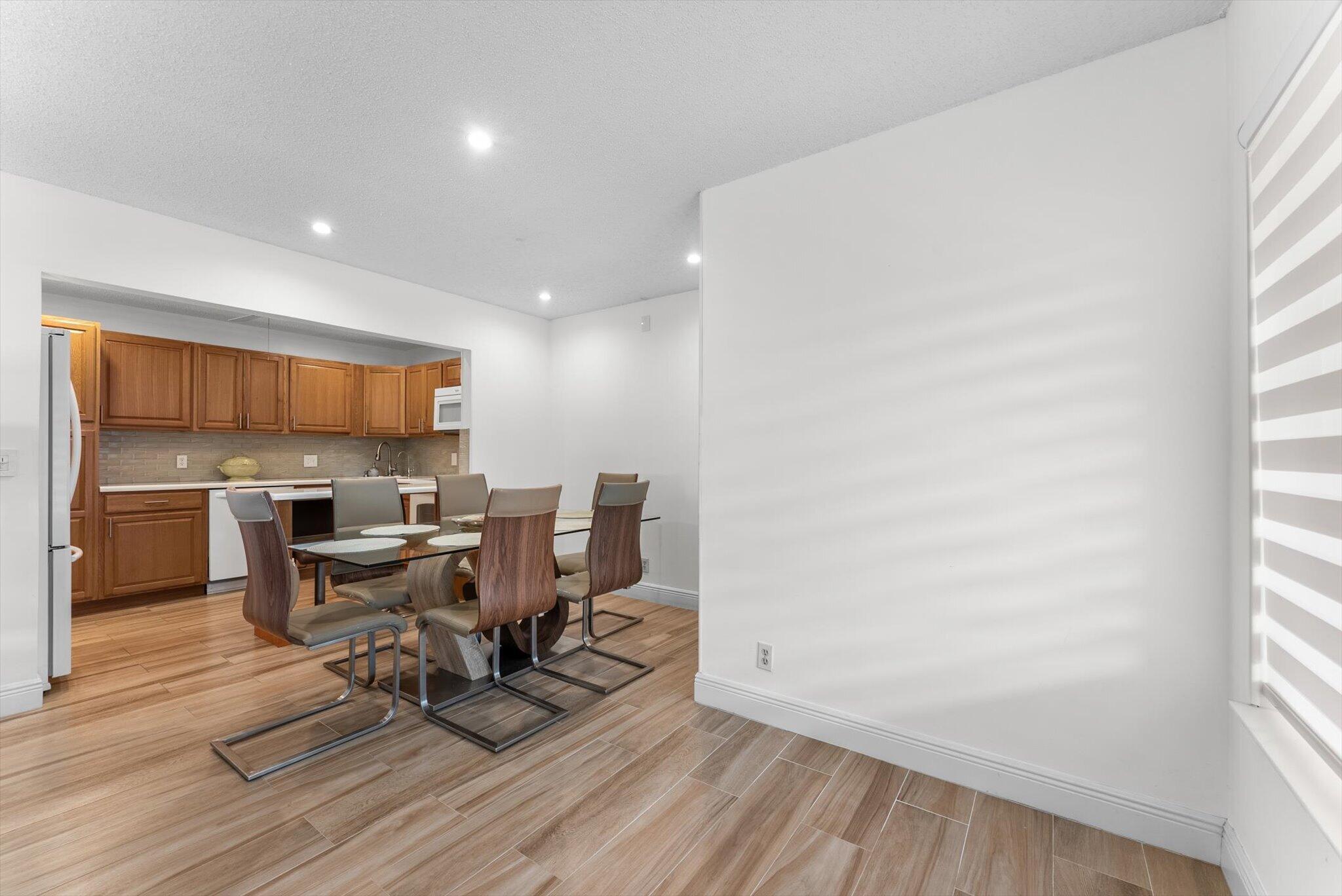 PINE RIDGE SOUTH IV CONDO - Residential