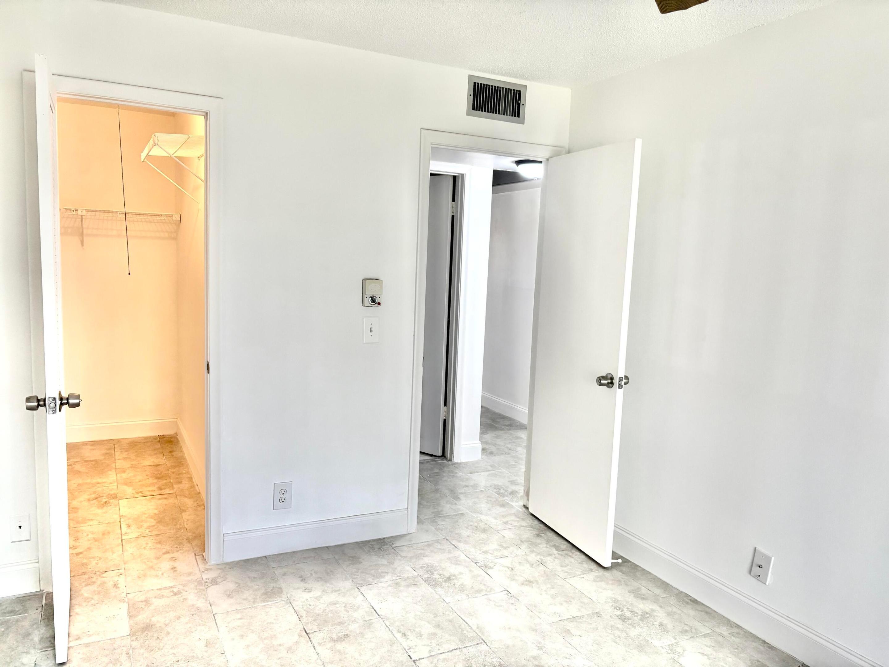 CENTURY VILLAGE / SUSSEX CONDO - Residential Lease