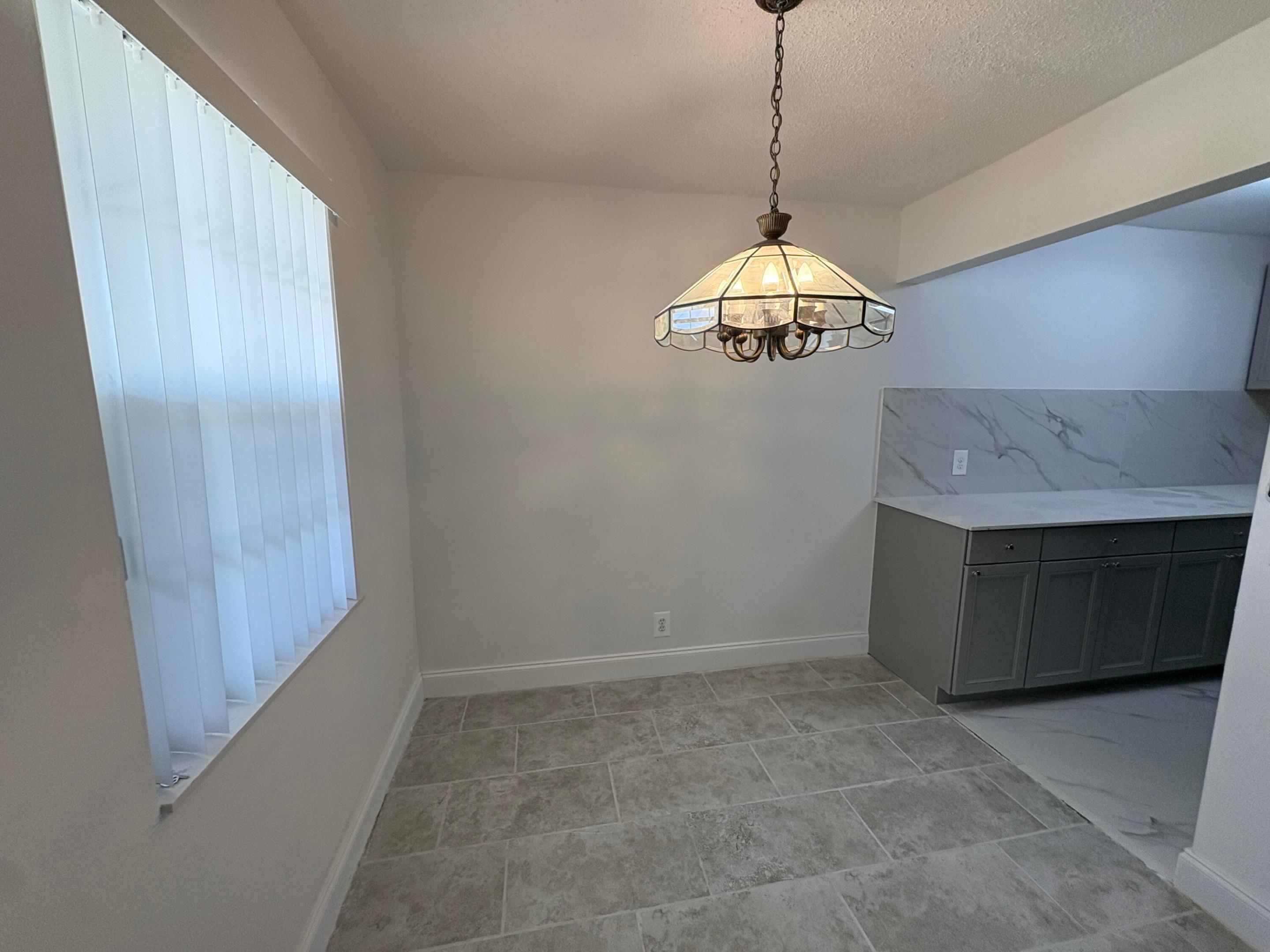CENTURY VILLAGE / SUSSEX CONDO - Residential Lease