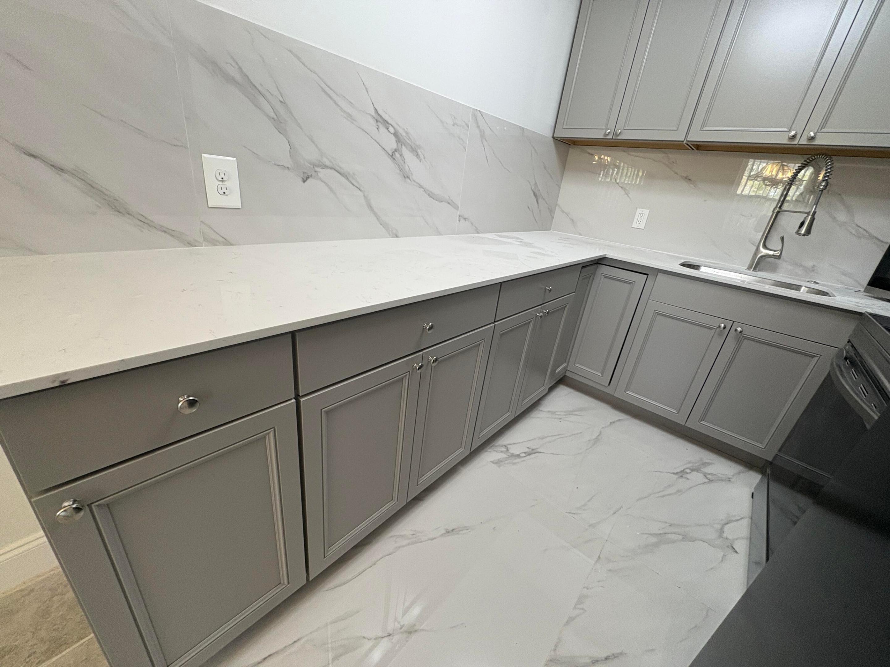 CENTURY VILLAGE / SUSSEX CONDO - Residential Lease