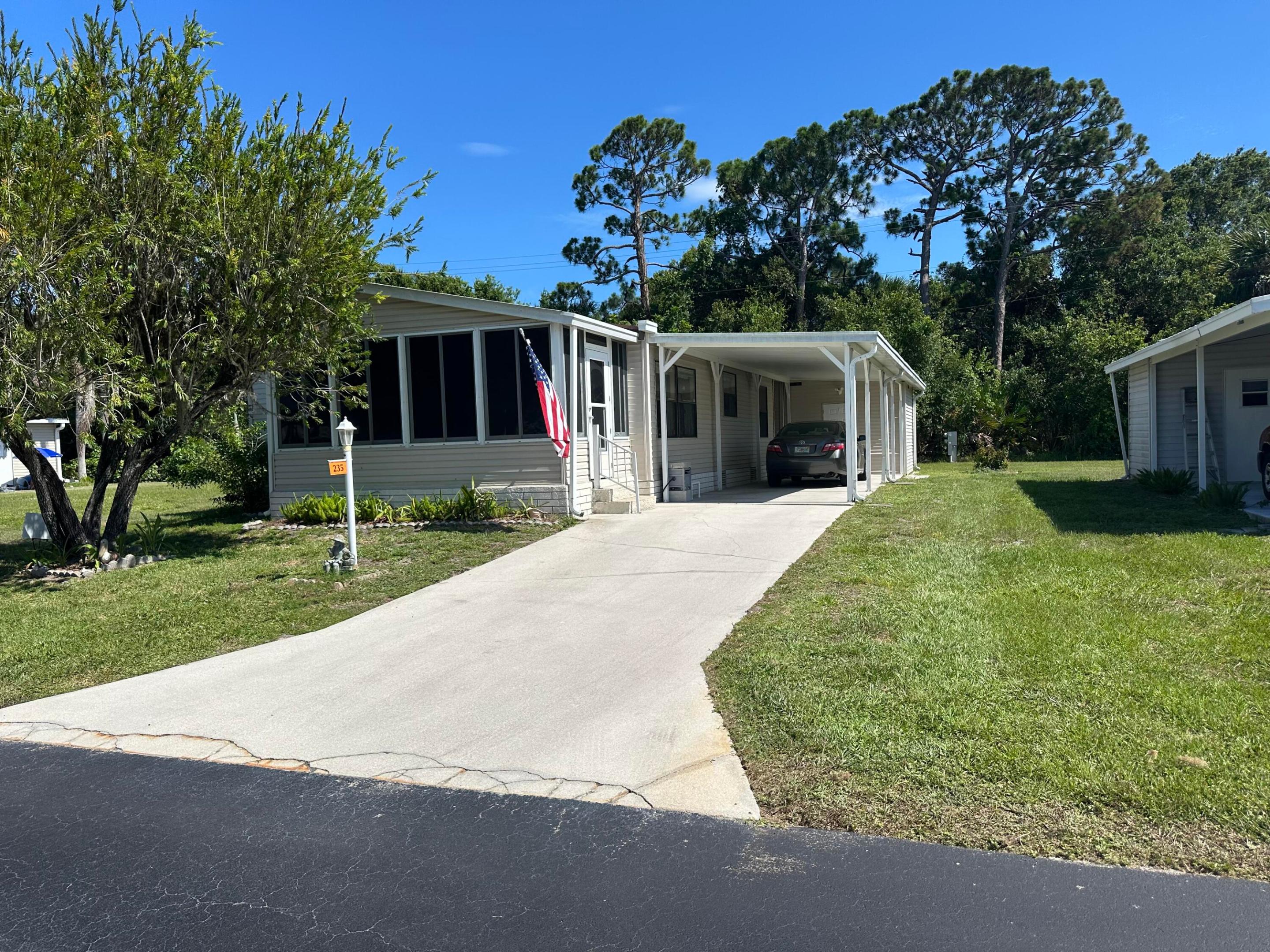 TROPICAL ISLES - Residential