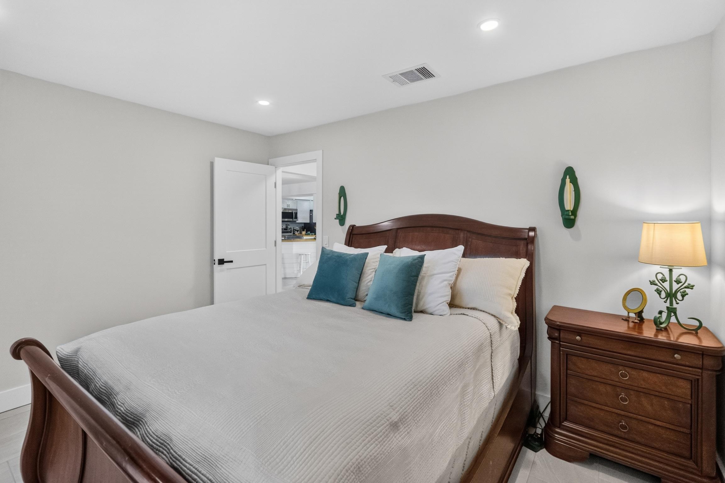 PORT ST LUCIE SECTION 18 - Residential Lease