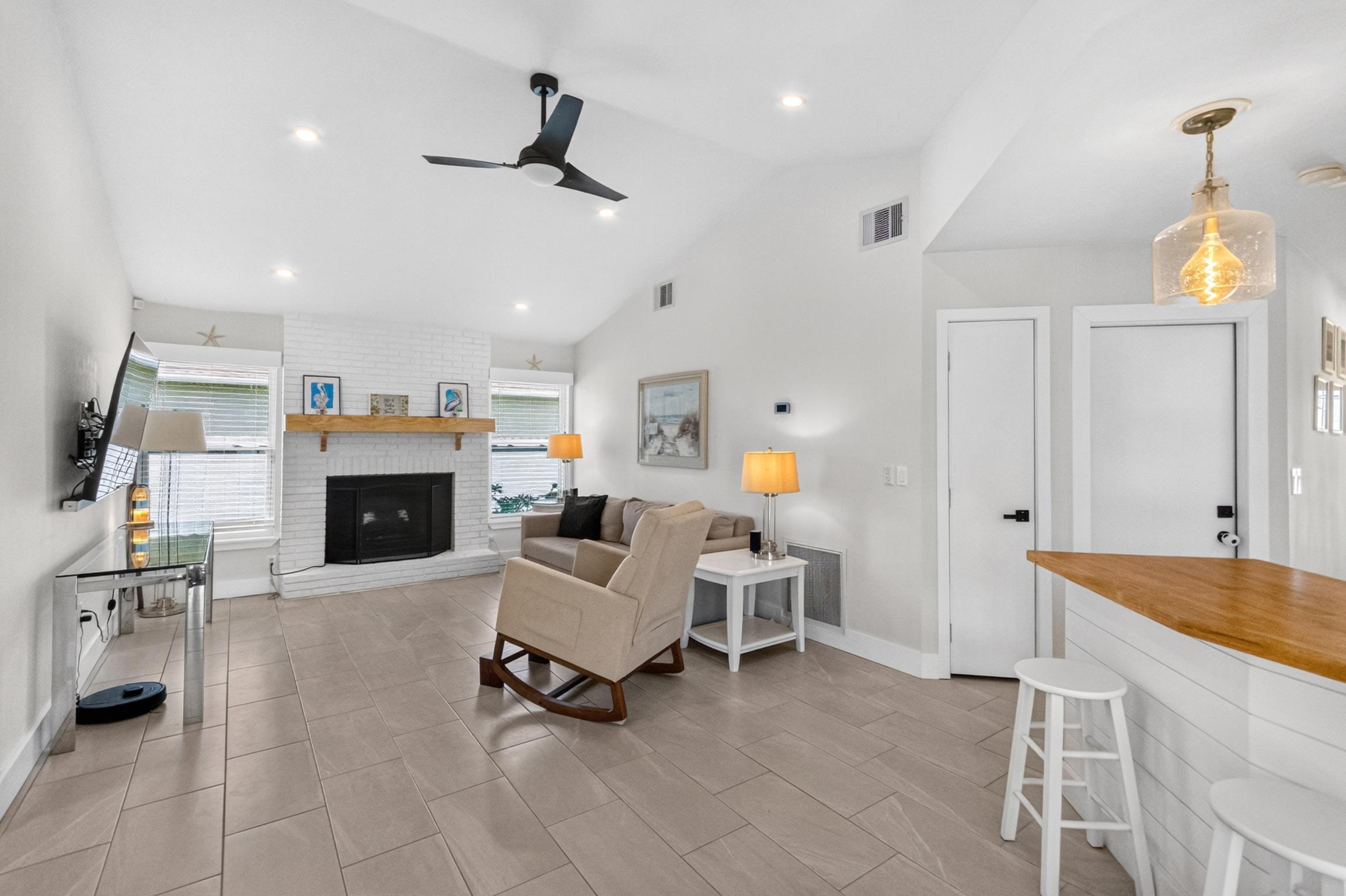 PORT ST LUCIE SECTION 18 - Residential Lease