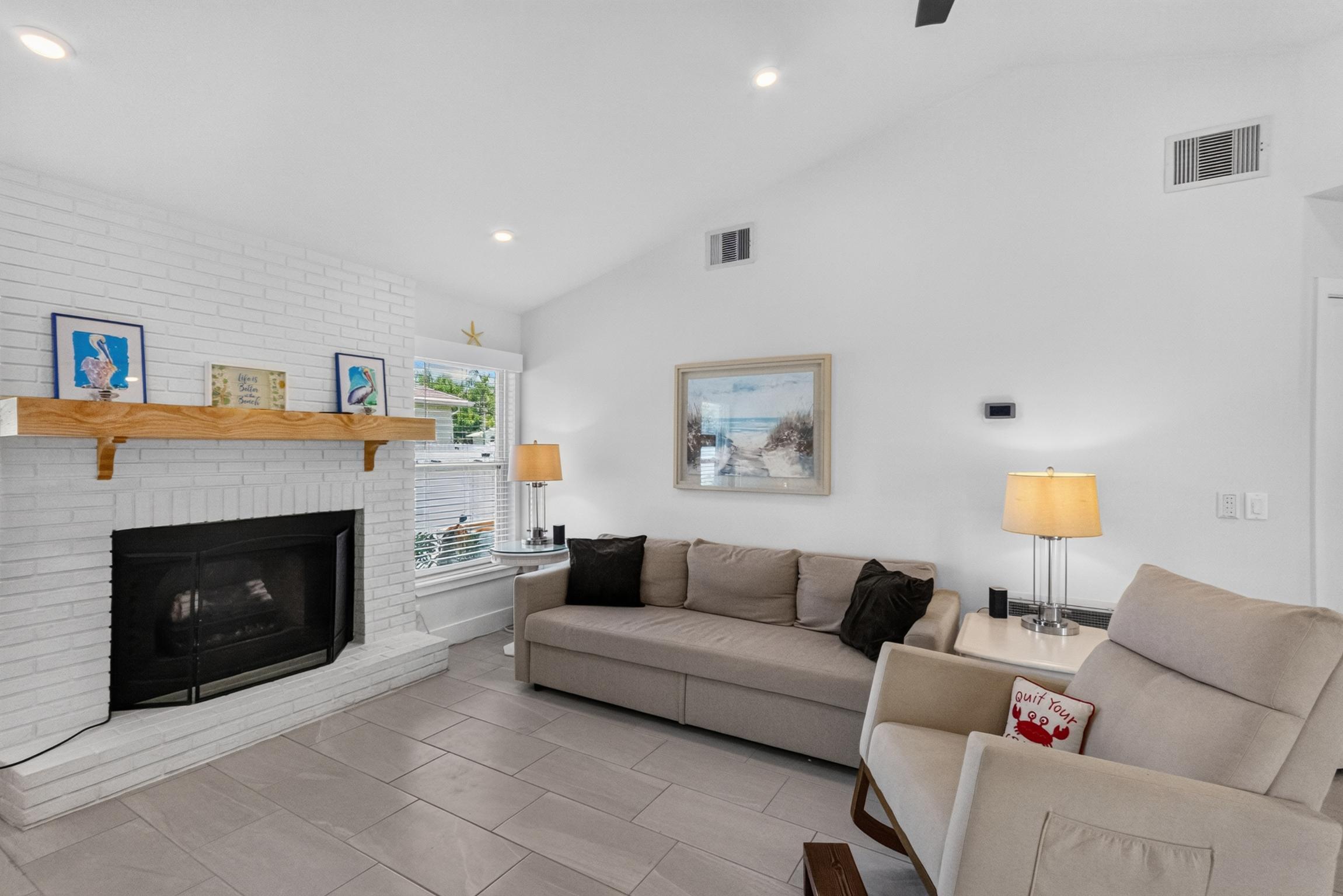 PORT ST LUCIE SECTION 18 - Residential Lease