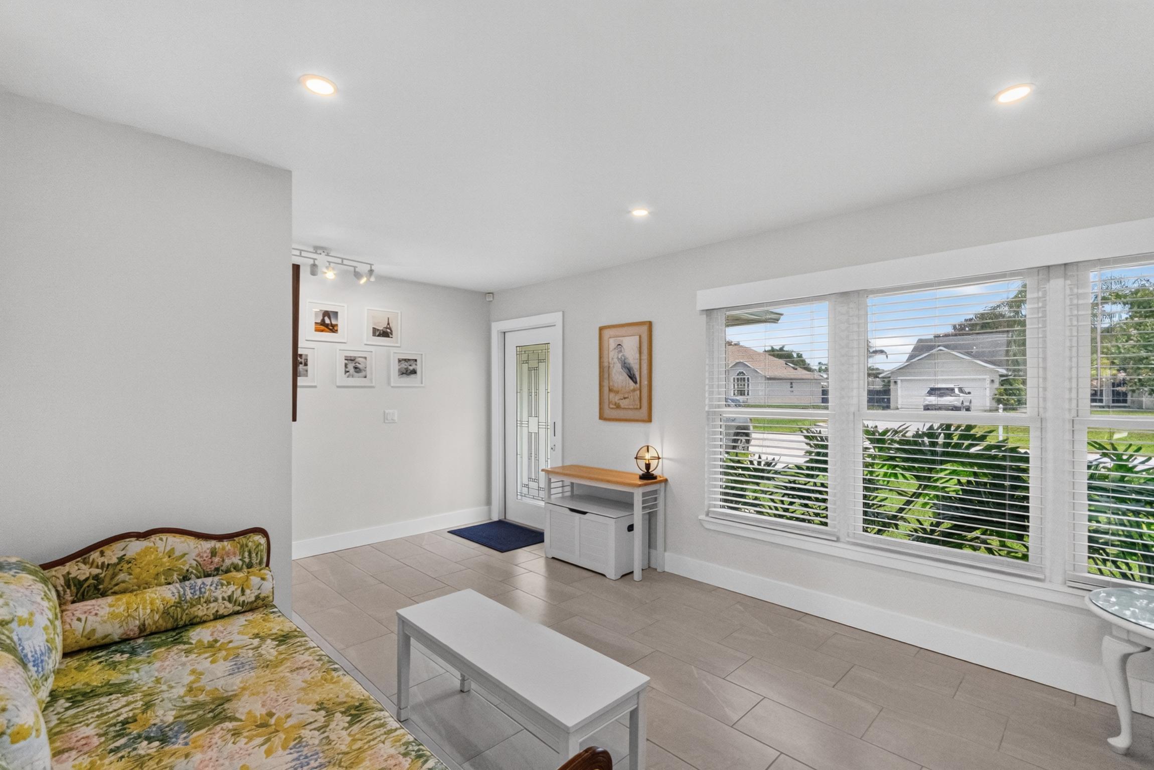PORT ST LUCIE SECTION 18 - Residential Lease