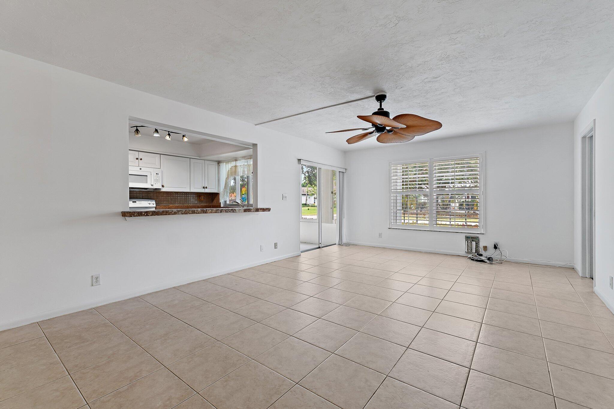 TAMBERLANE 4 CONDO - Residential