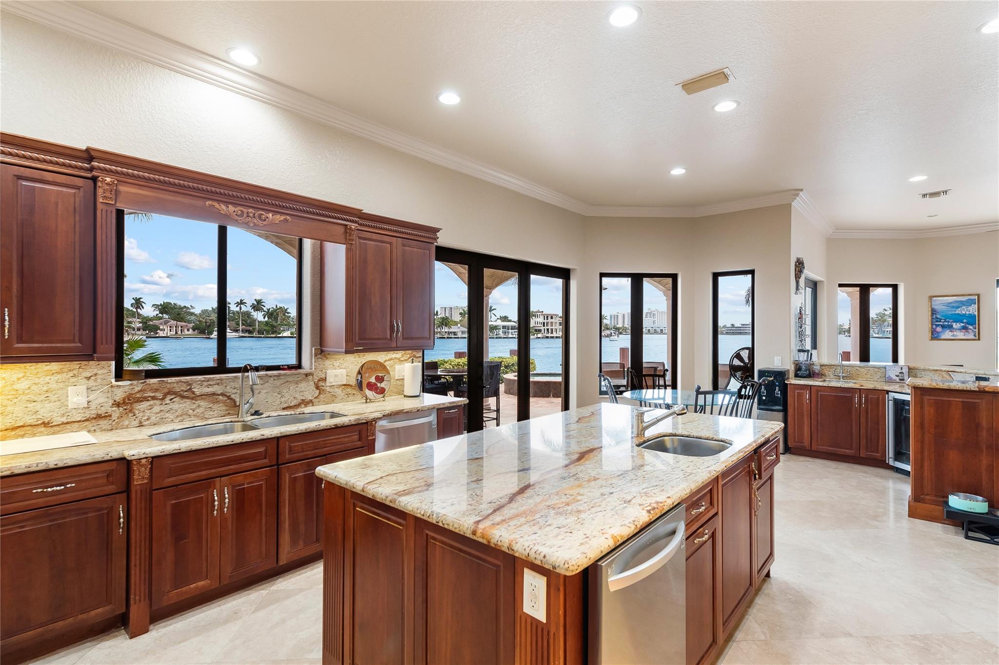 Santa Barbara Shores 33-2 - Residential