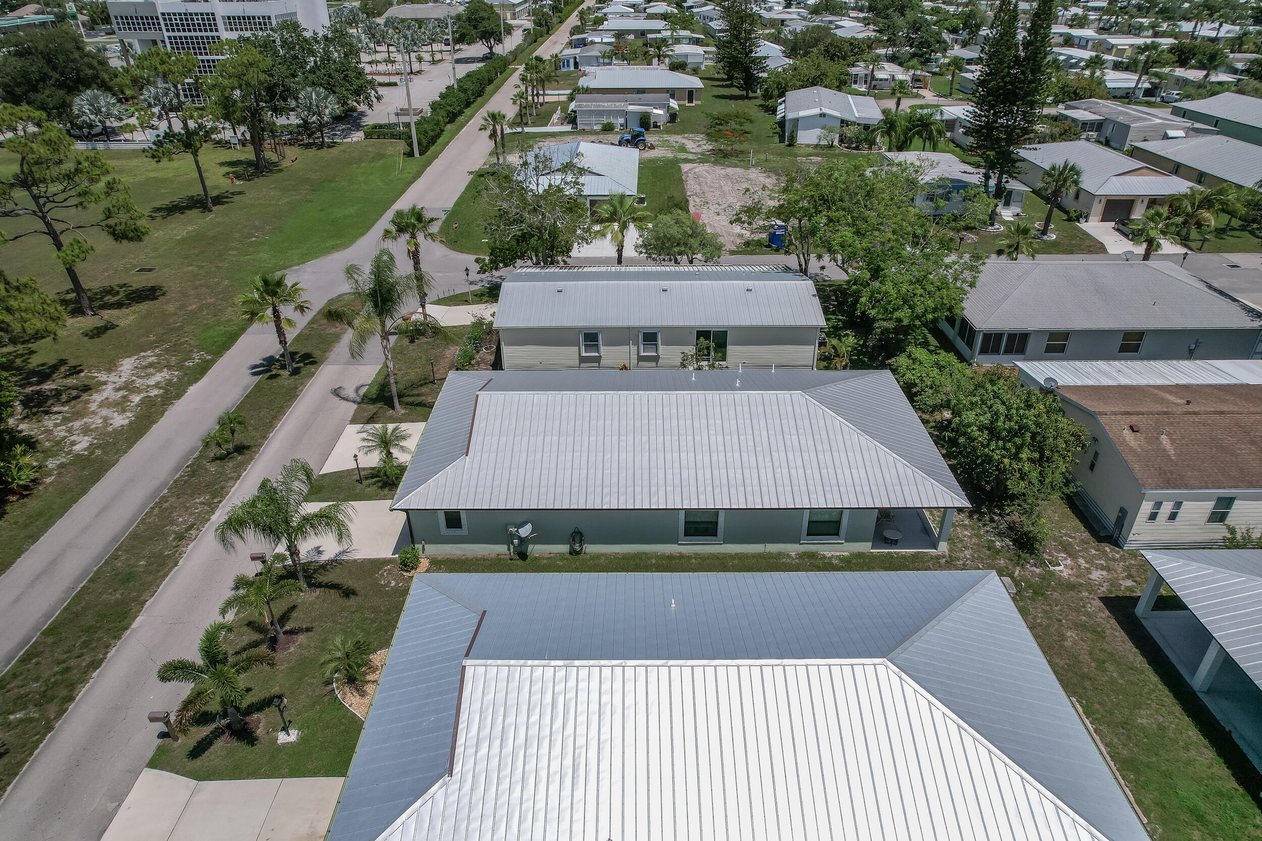 SPANISH LAKES ONE LEASEHOLD ESTATES - Residential