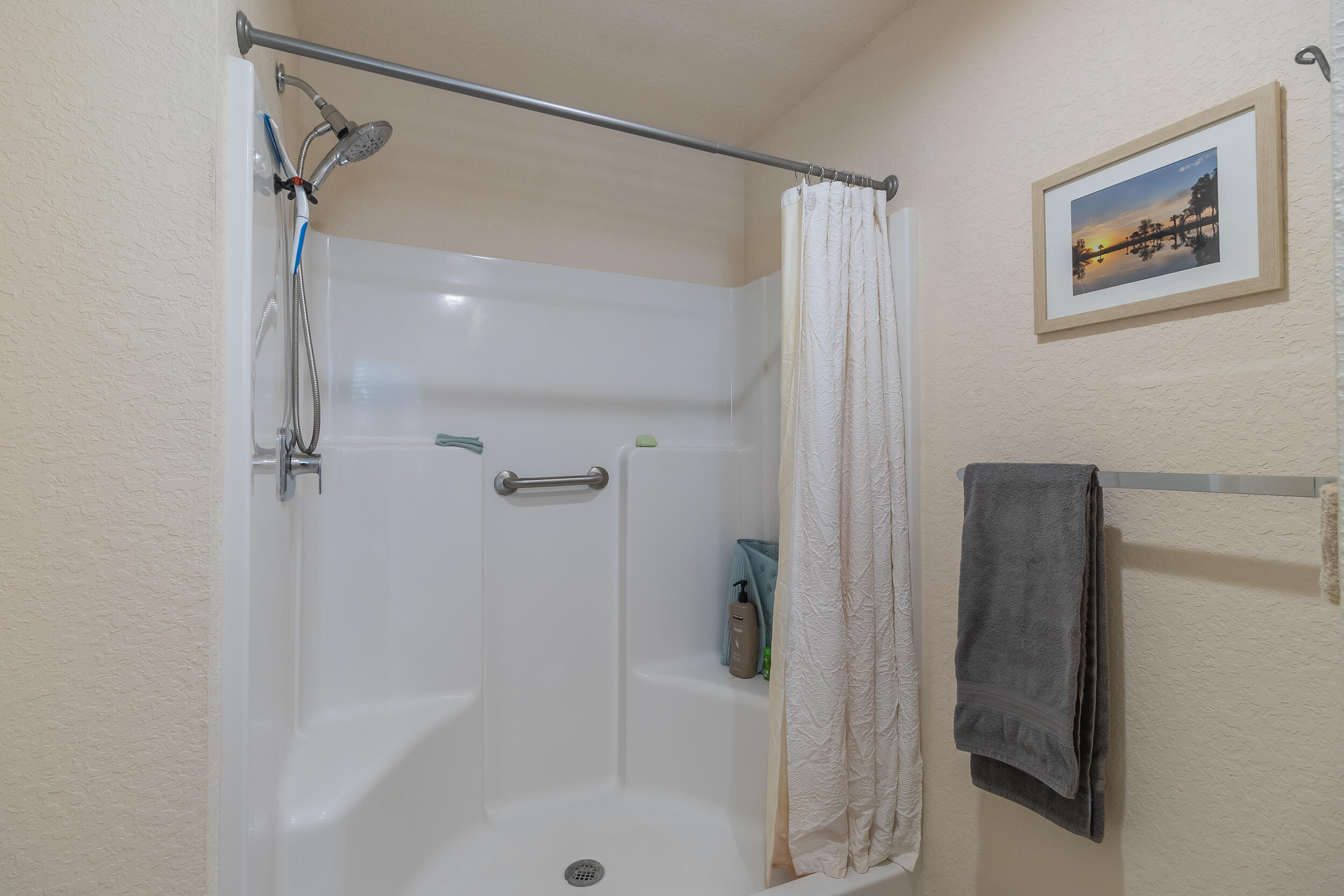 SPANISH LAKES ONE LEASEHOLD ESTATES - Residential