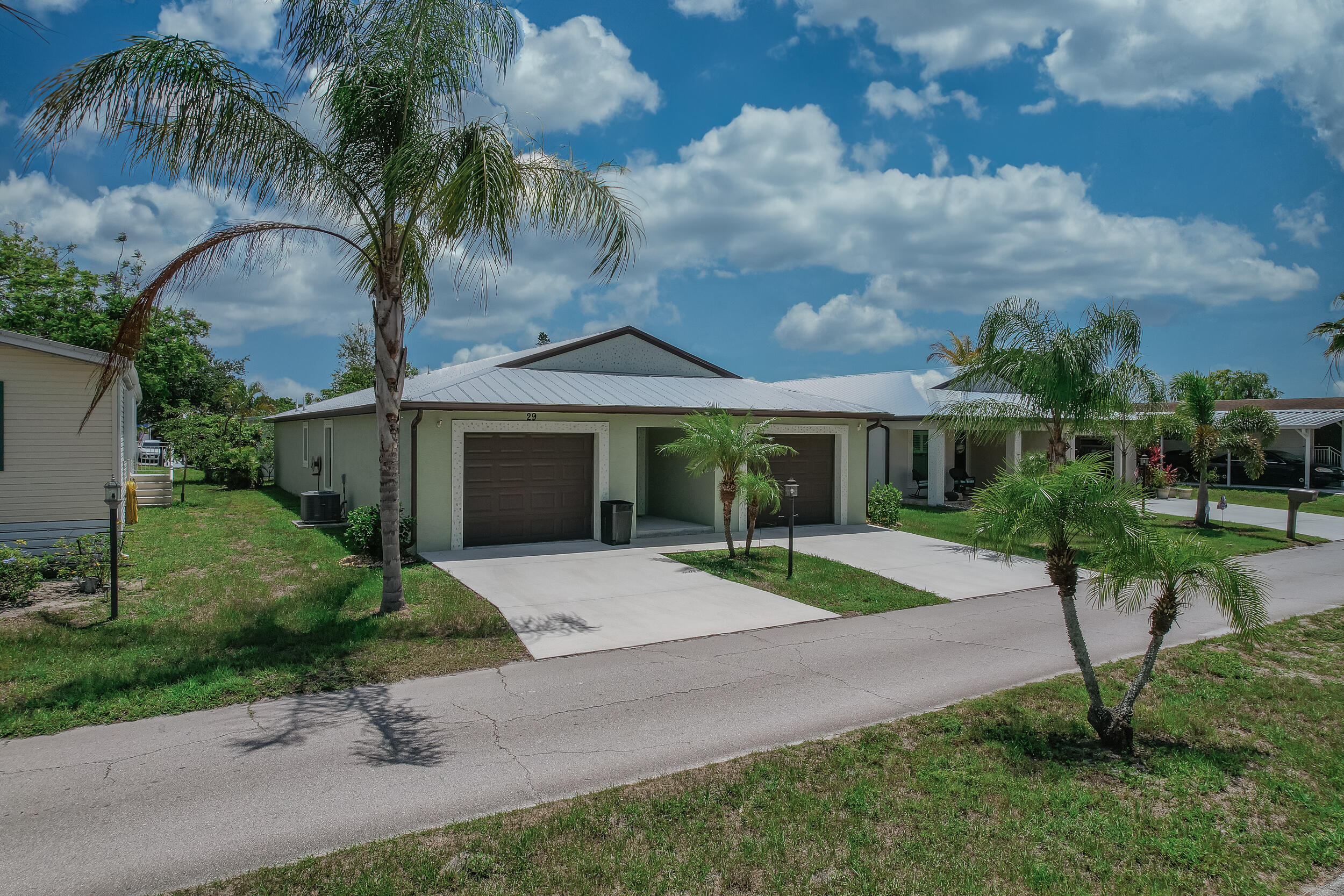 SPANISH LAKES ONE LEASEHOLD ESTATES - Residential