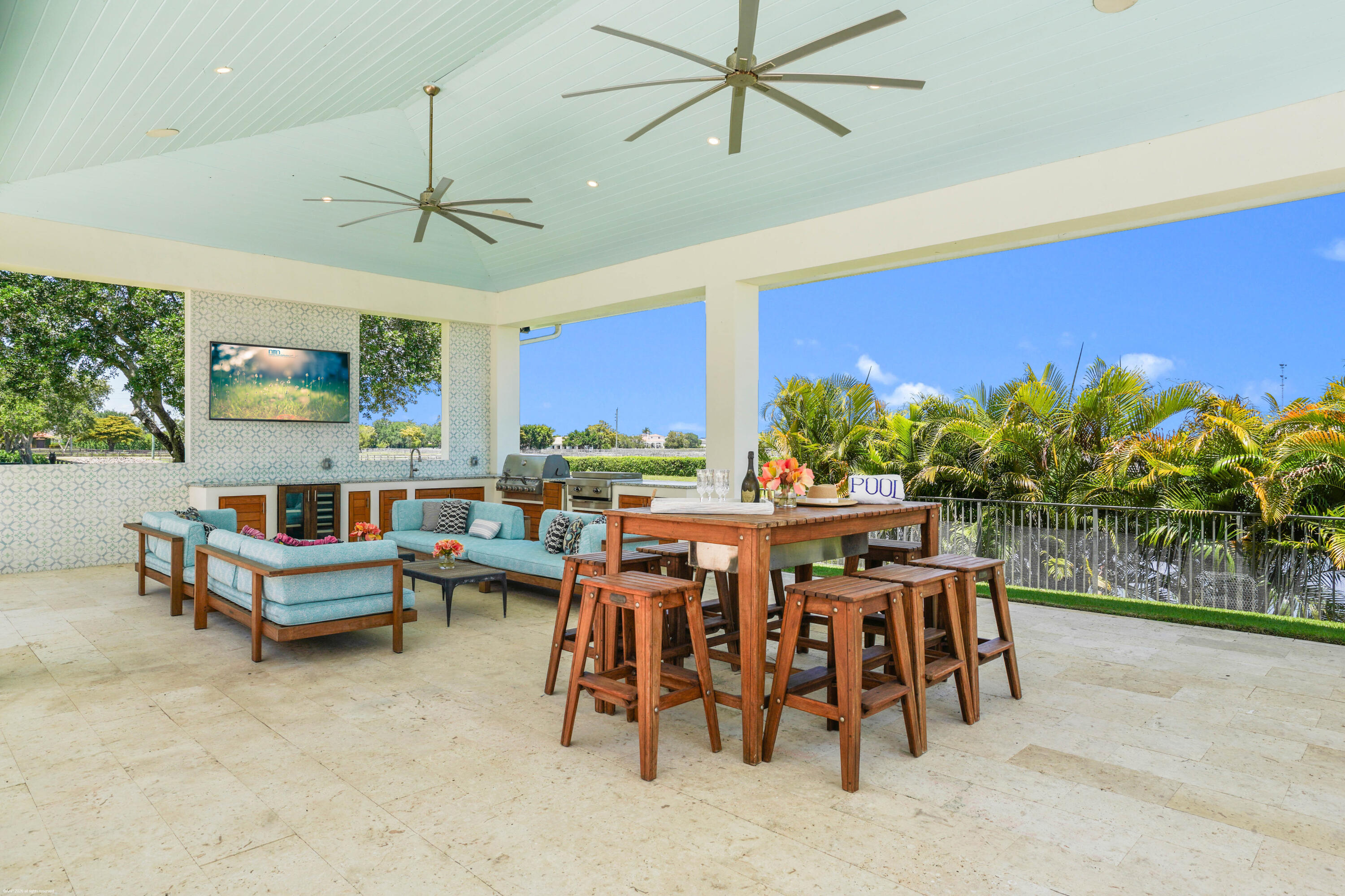 PALM BEACH POINT EAST - Residential