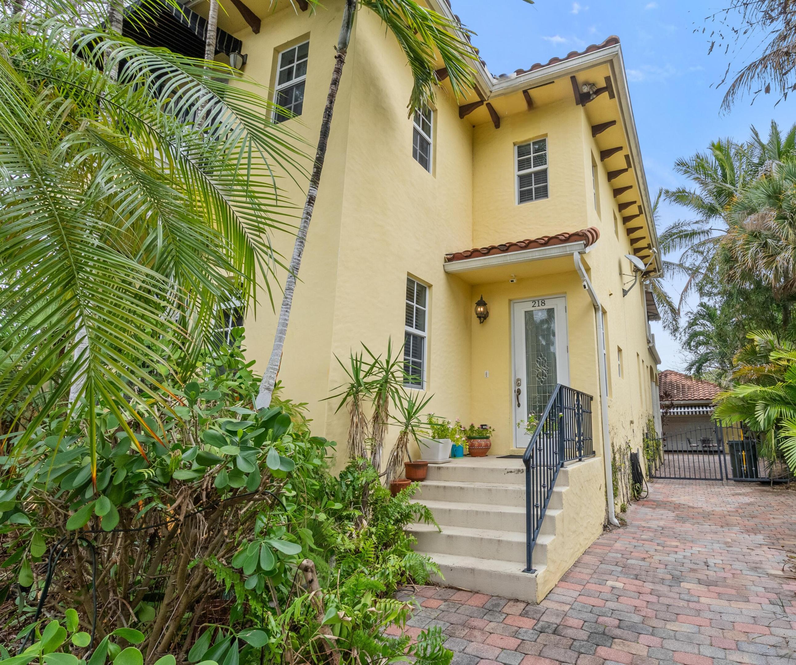 LAKE WORTH TOWN OF - Residential