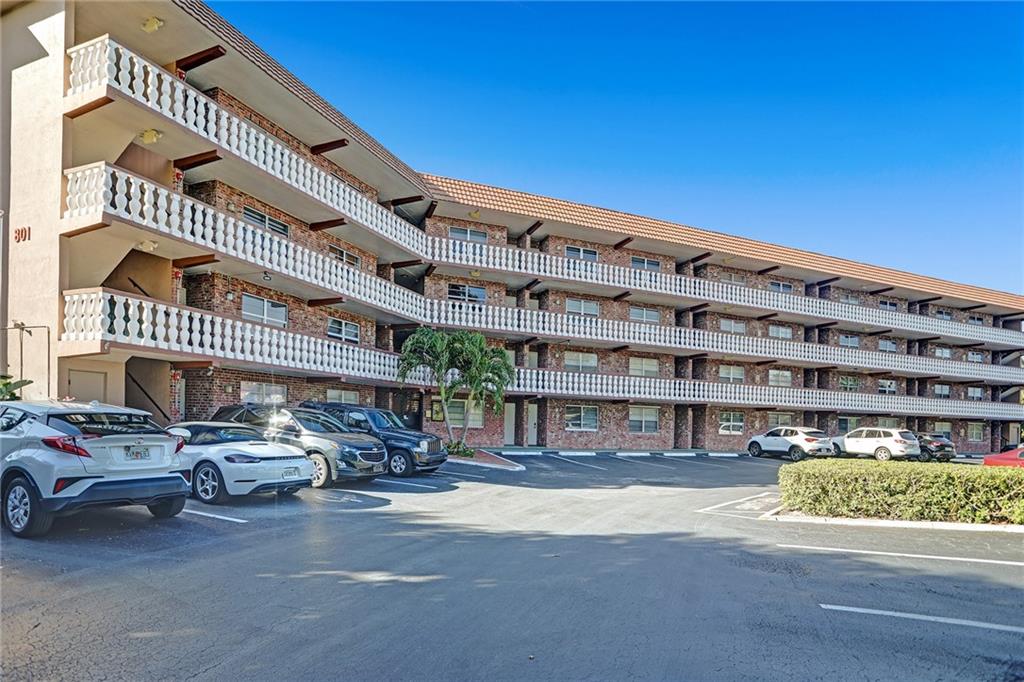 Camelot Shores - Residential
