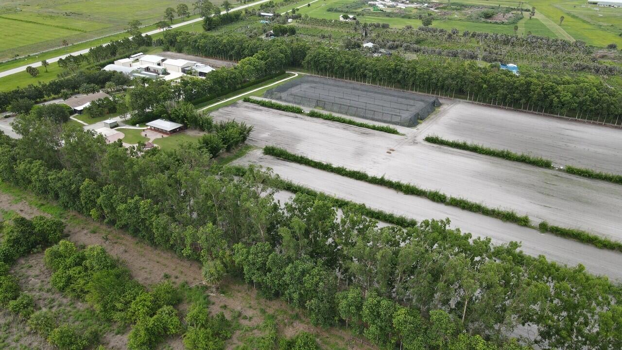 BOX RANCH GROVES - Residential