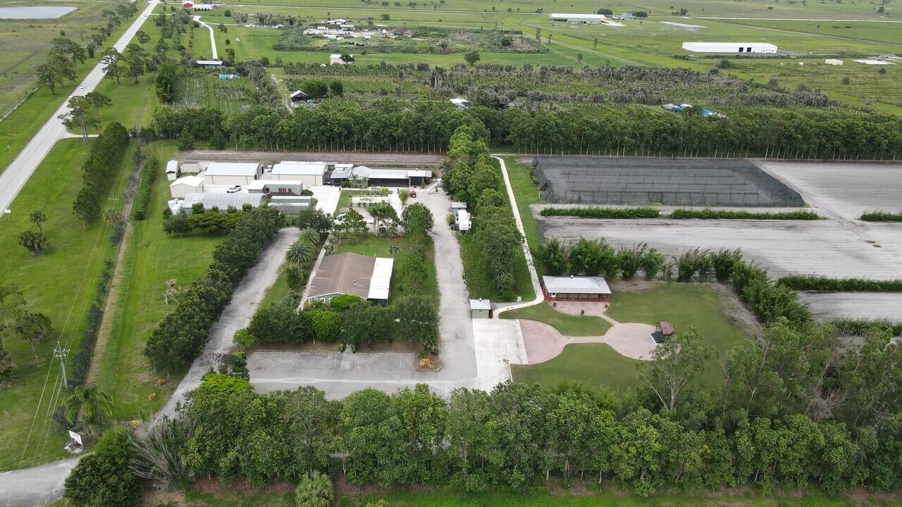 BOX RANCH GROVES - Residential