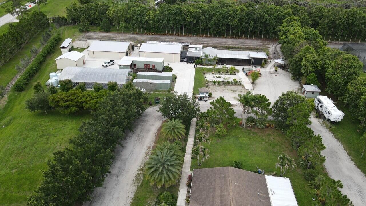 BOX RANCH GROVES - Residential