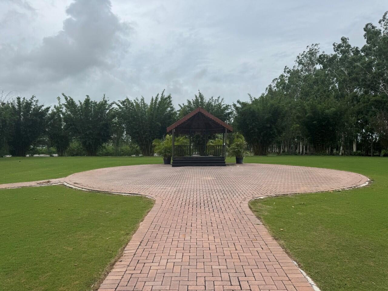 BOX RANCH GROVES - Residential