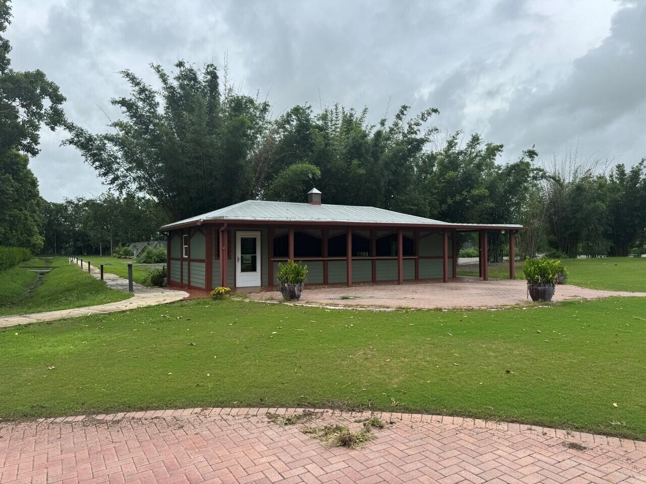 BOX RANCH GROVES - Residential