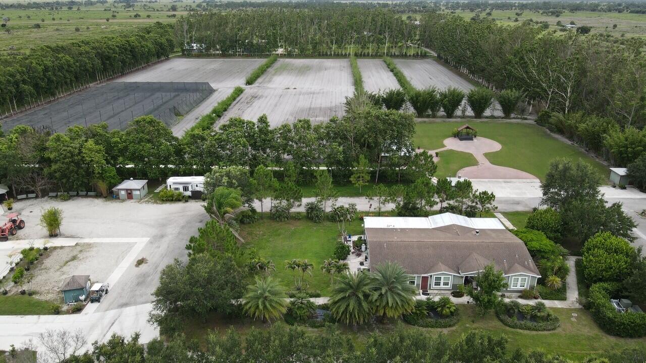BOX RANCH GROVES - Residential