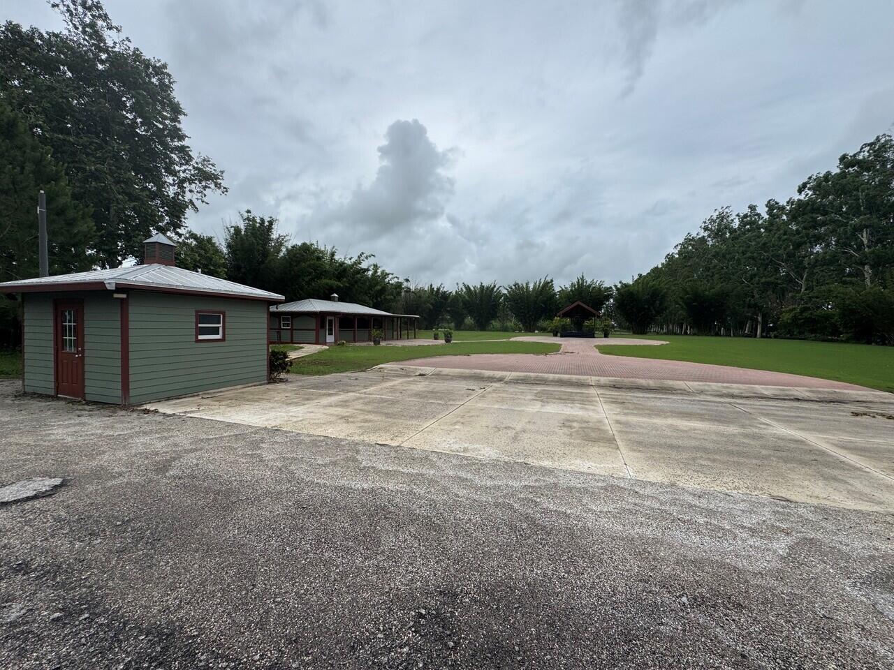 BOX RANCH GROVES - Residential